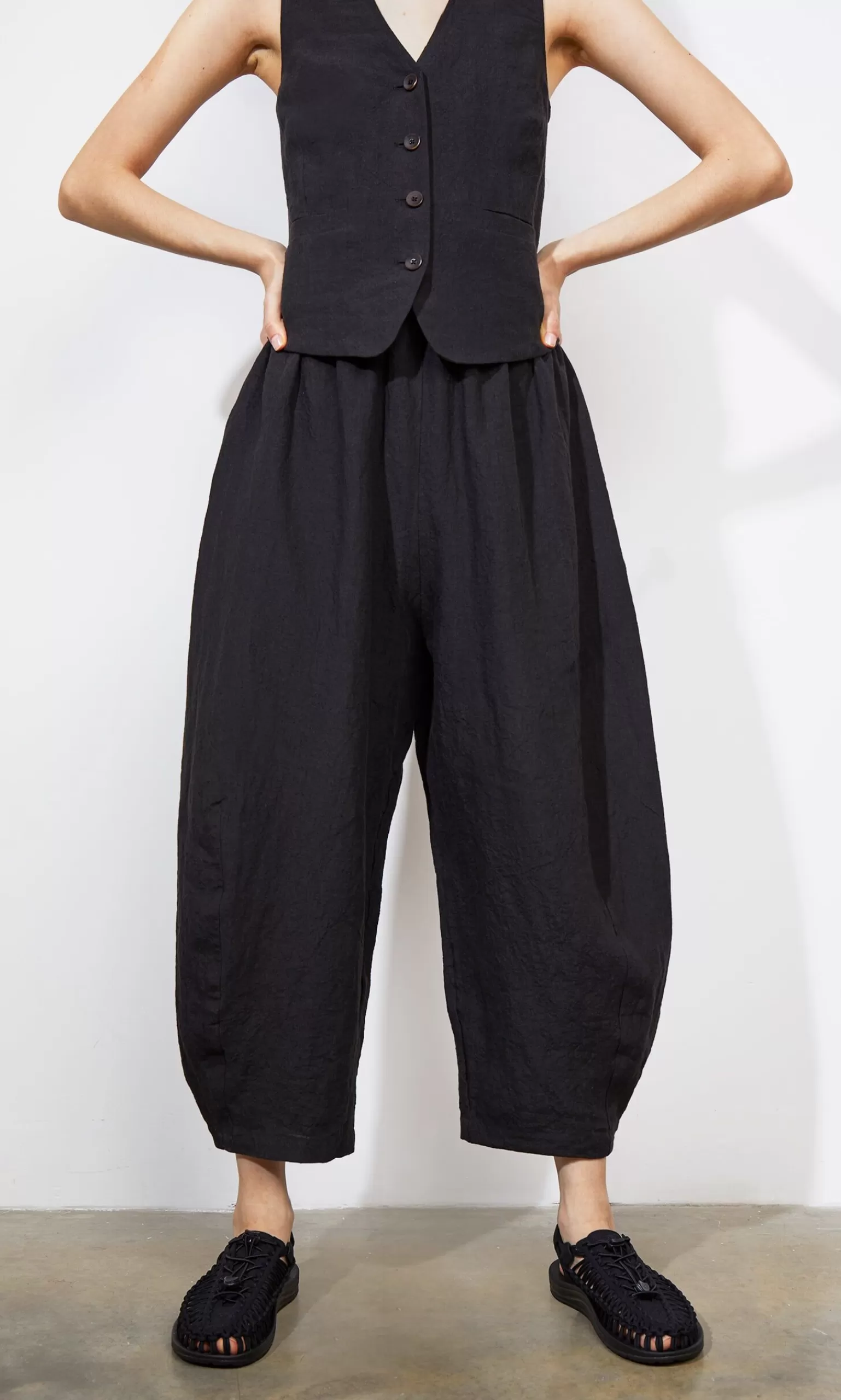 Plümo Studio Butoni Pants - Black Linen^Women Suits And Sets