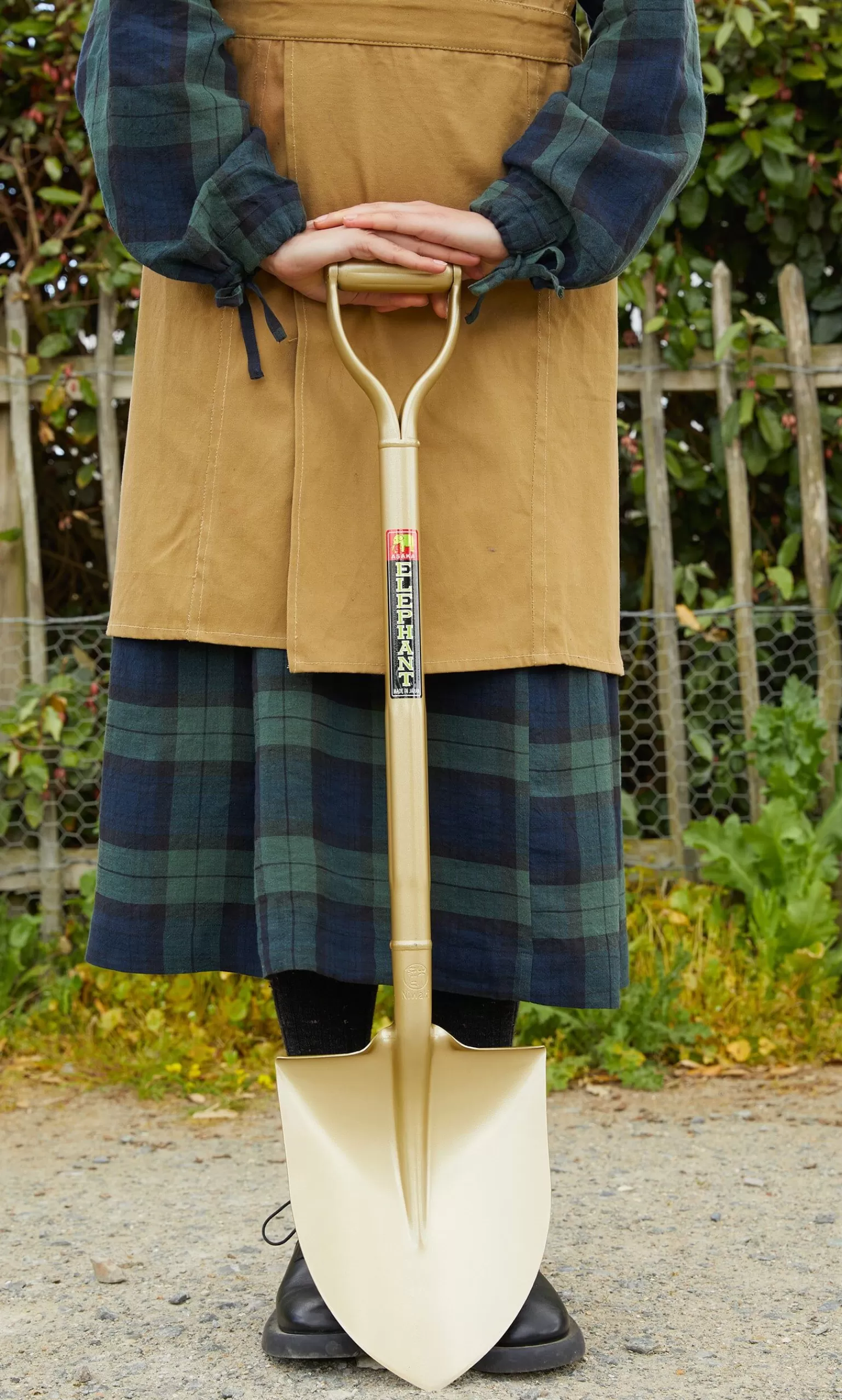 Niwaki Gold Spade^Women Gardening