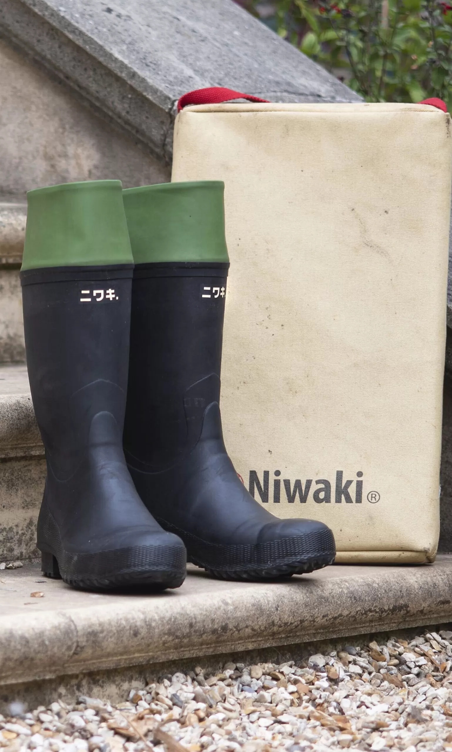 Niwaki Wellingtons^Women Gardening