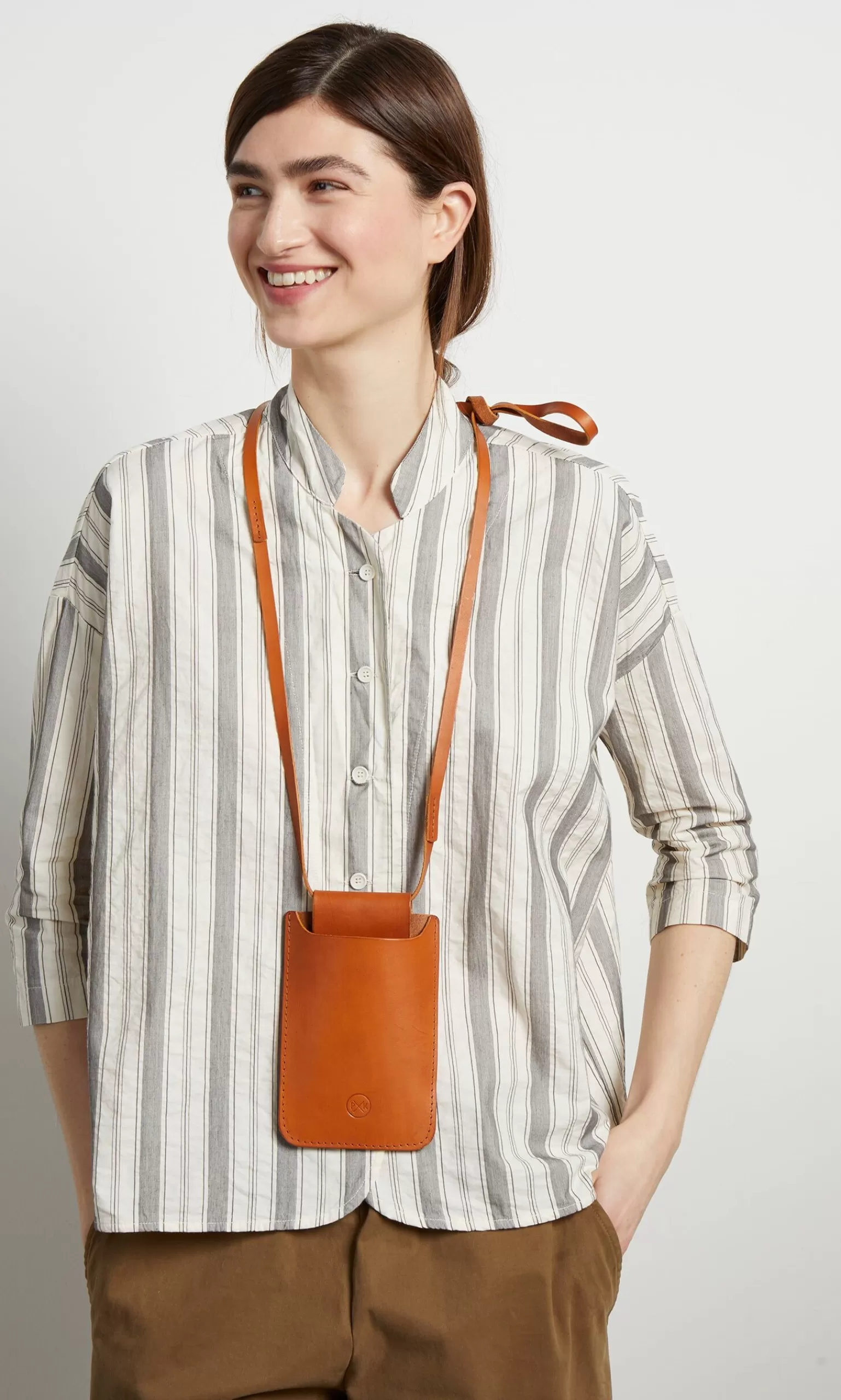 Plümo Phone Bag - Tan^Women Accessories